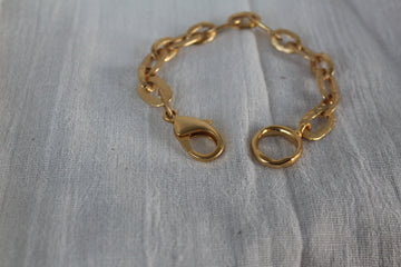 Over and Over Hand Etched Linked Chain Bracelet